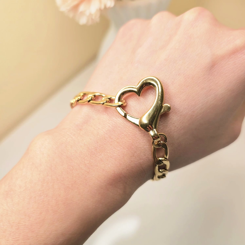 Gold‎ Heart Chain Bracelet